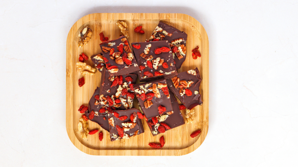 Pinch of Bites-Goji Berry & Walnut Chocolate Bark (2)