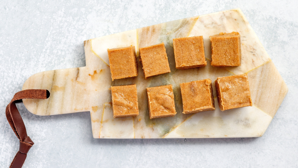 Pinch of Bites-Nutmeg-Spiced Apple Fudge (2)