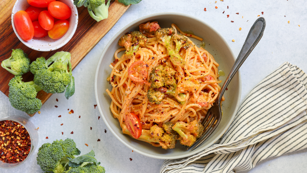 Pinch of Bites-Creamy Broccoli Tomato Pasta