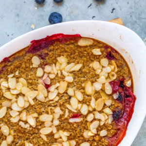 Pinch of Bites-Almond & Berry Breakfast Bake